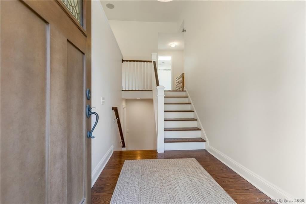 7 Nappa Dr - Photo 3 of 28