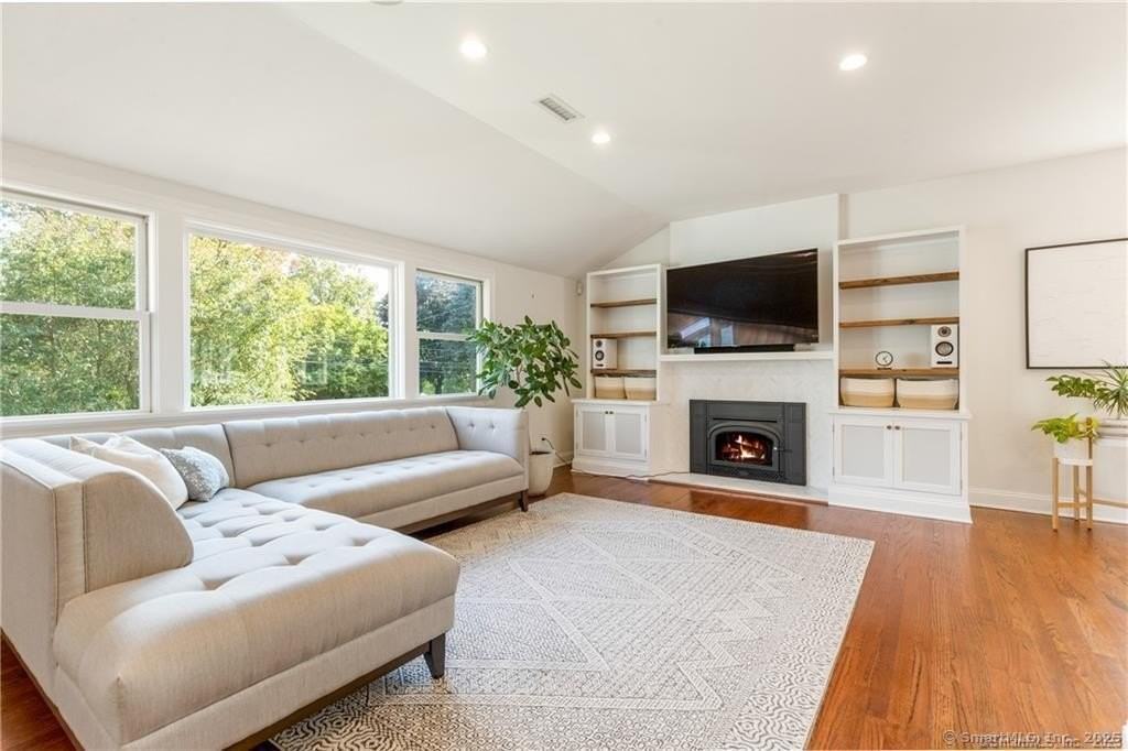 7 Nappa Dr - Photo 5 of 28