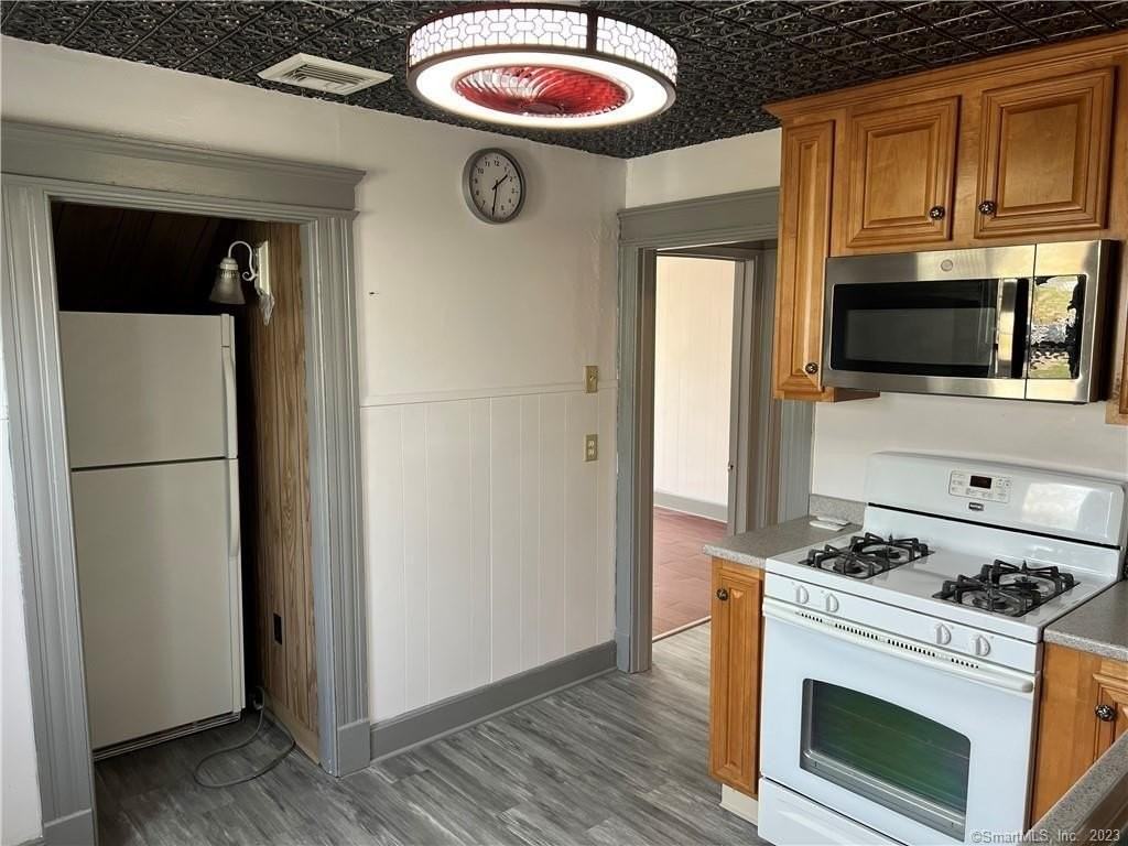 222 Chipman Street Ext - Photo 5 of 12