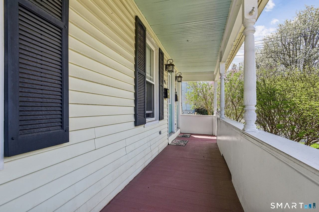 91 N Orchard St - Photo 3 of 16