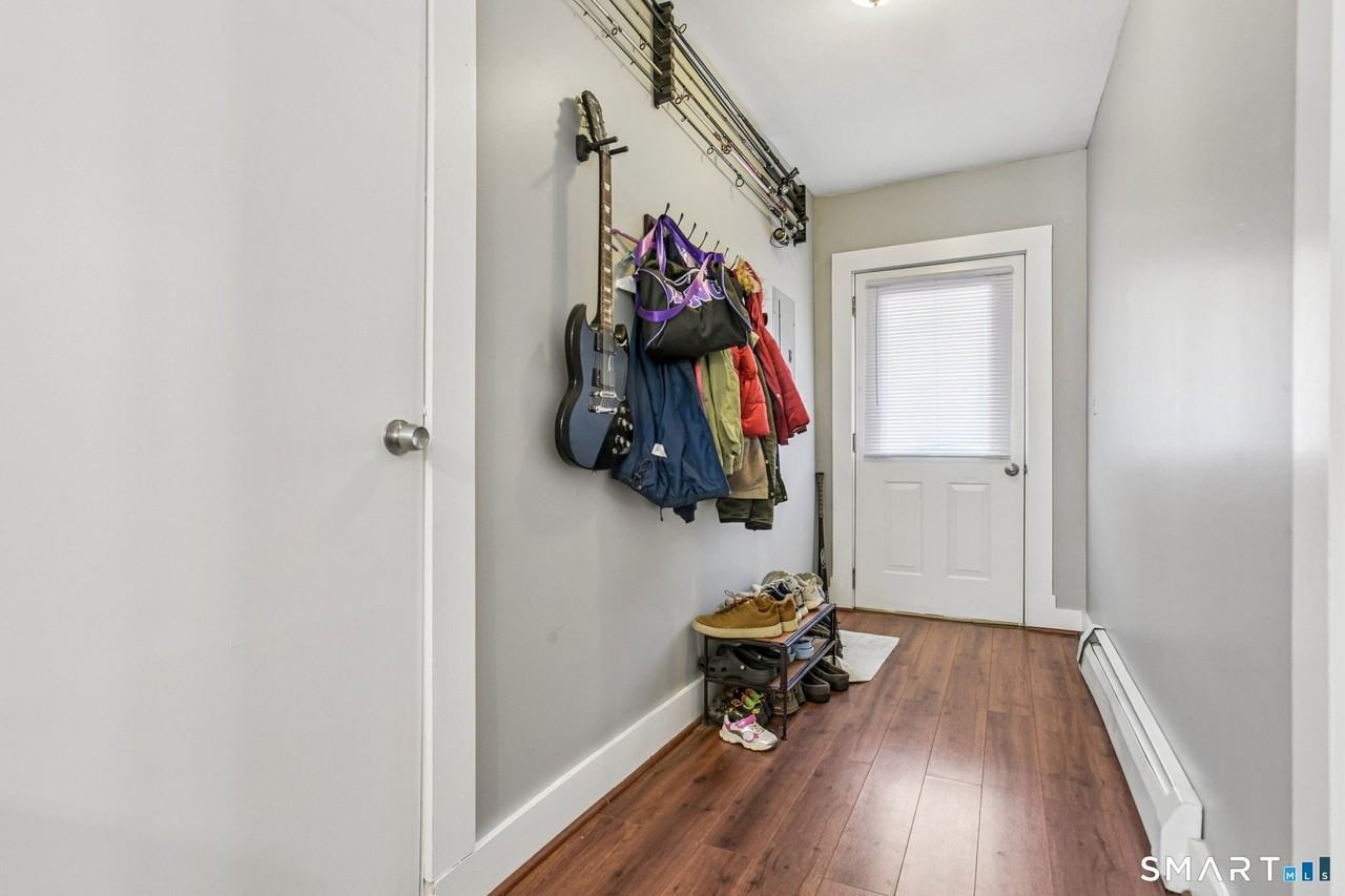 91 N Orchard St - Photo 4 of 16