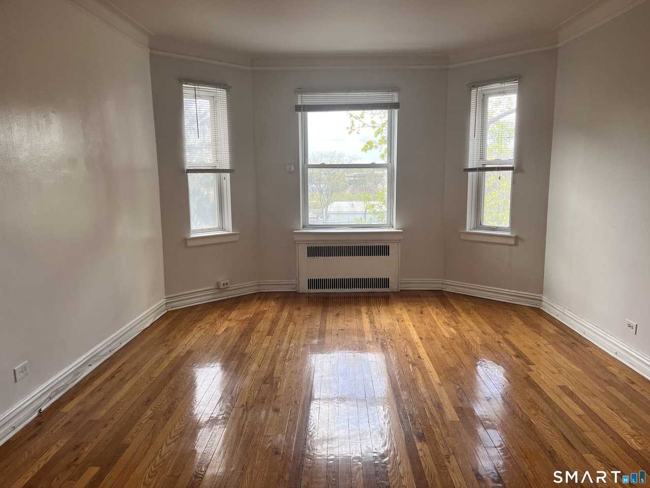 70 Strawberry Hill Ave #5-1D - Photo 3 of 15