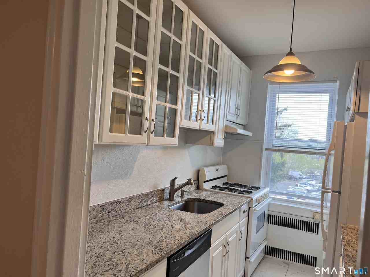 70 Strawberry Hill Ave #5-1D - Photo 7 of 15