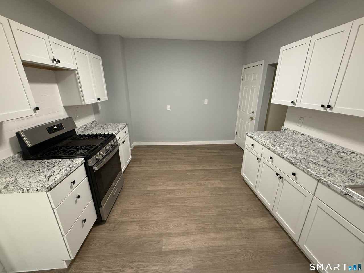 51 Gilbert St #1stFL - Photo 5 of 8