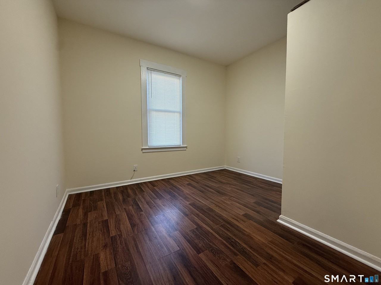 51 Gilbert St #1stFL - Photo 7 of 8