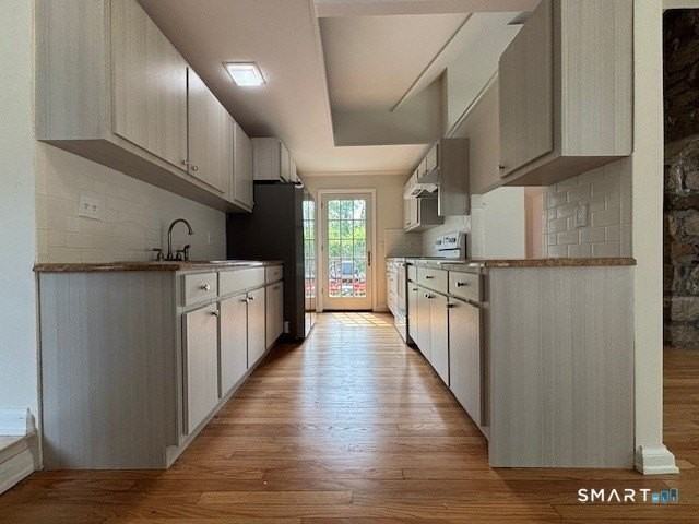 104 Comstock Hill Ave - Photo 4 of 12