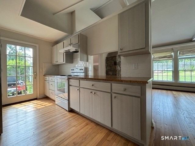 104 Comstock Hill Ave - Photo 6 of 12