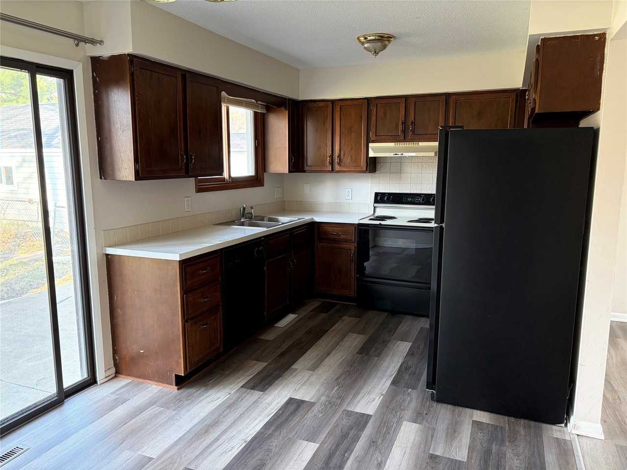 3705 Urbandale Ave - Photo 3 of 19