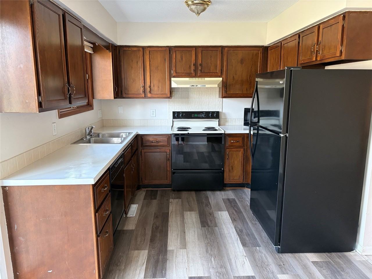 3705 Urbandale Ave - Photo 4 of 19