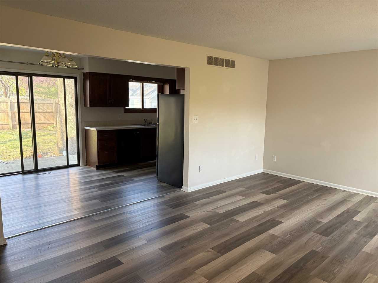 3705 Urbandale Ave - Photo 6 of 19