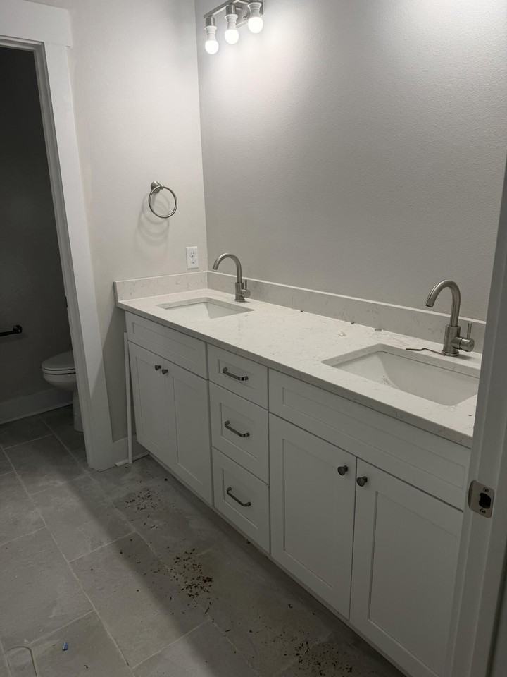 710 Dale Pl #2 - Photo 2 of 9