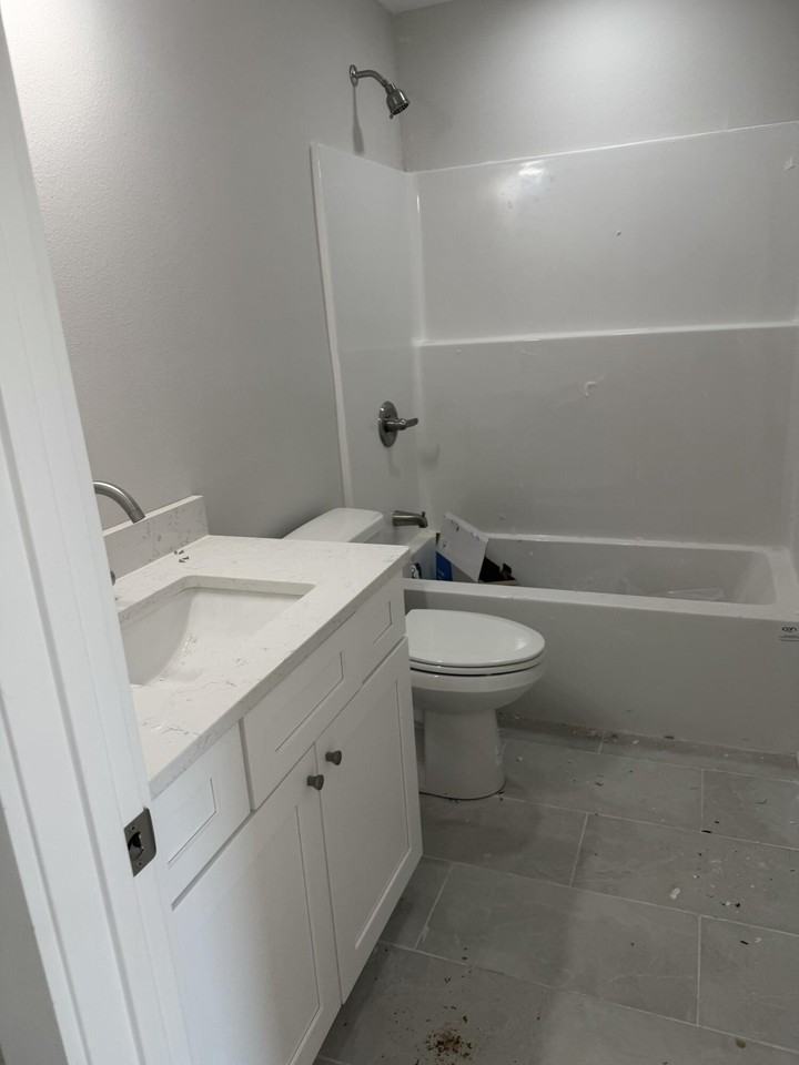 710 Dale Pl #2 - Photo 3 of 9