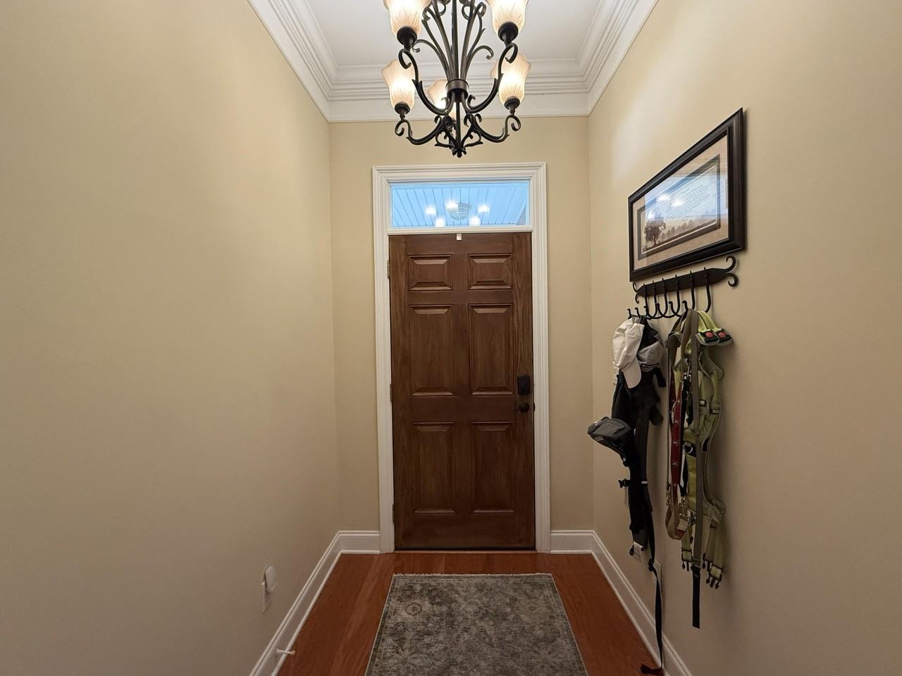 4410 Windlake Dr - Photo 4 of 33