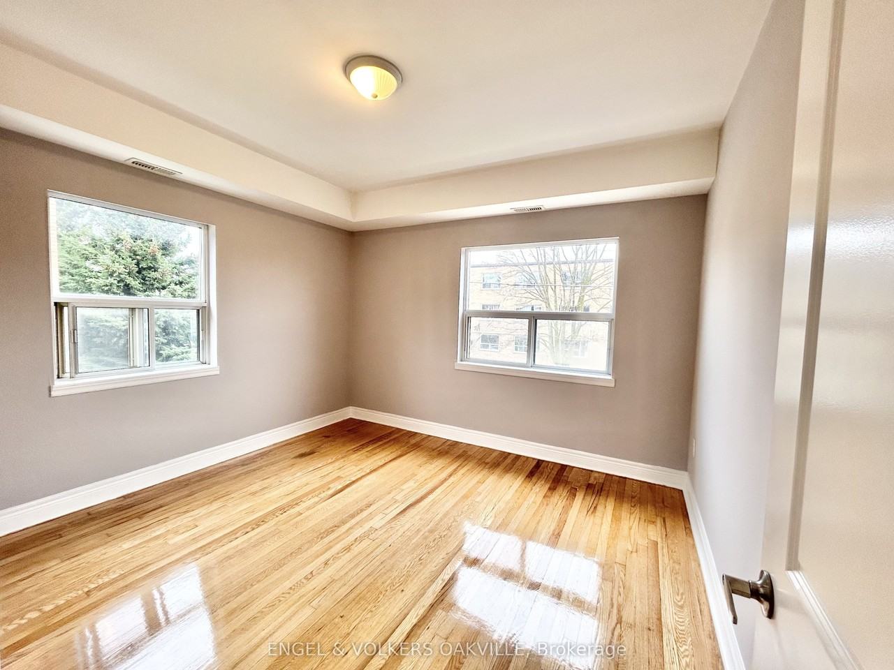 80 Twenty Fifth Street 7 - Photo 5 of 8