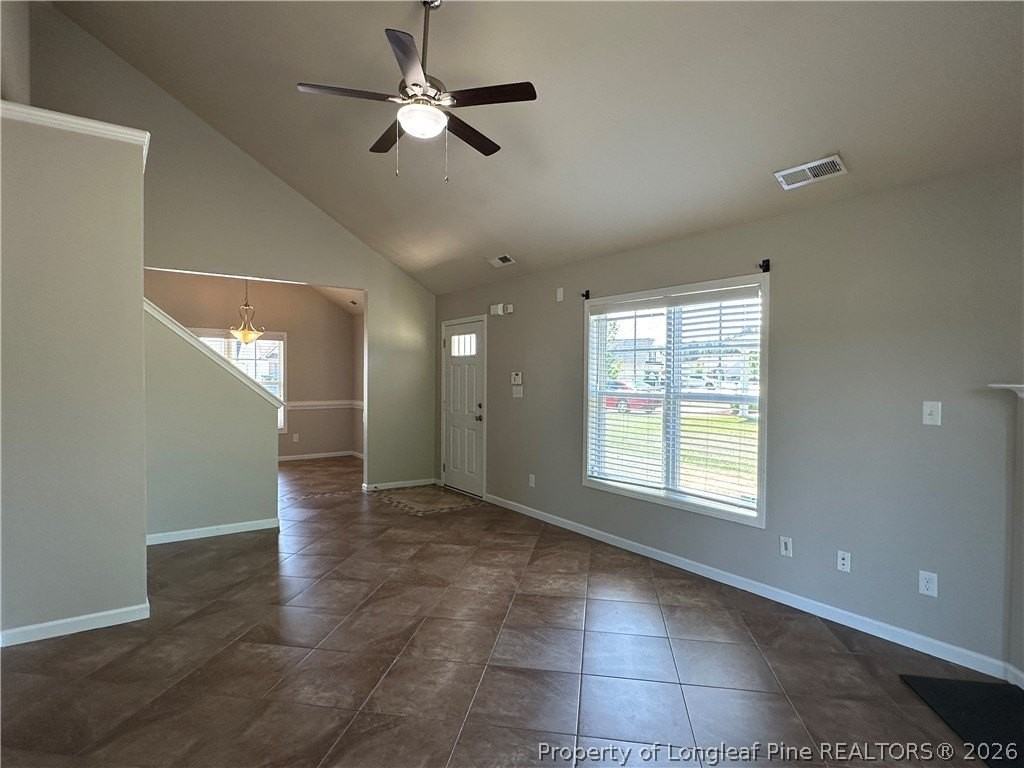 240 Collinwood Dr - Photo 3 of 23