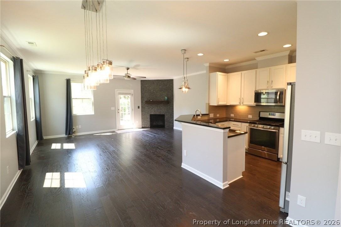 689 Wickham Ridge Rd - Photo 3 of 37