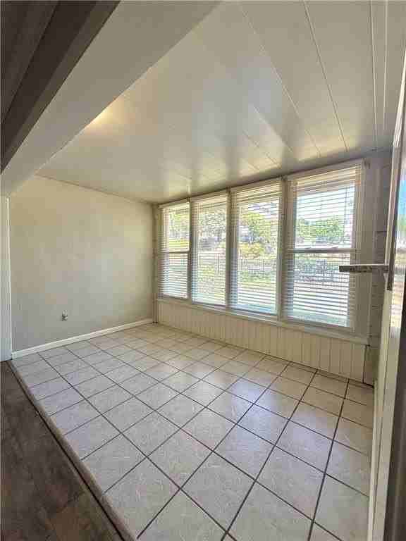 346 Carpenter Dr #4 - Photo 4 of 13