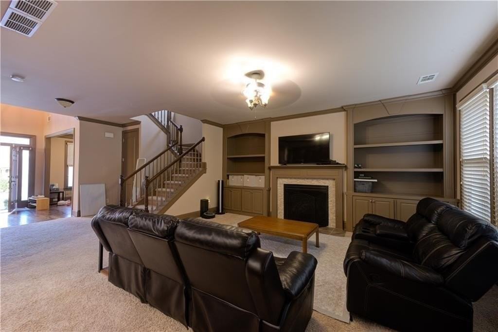 5230 Habersham Hills Dr - Photo 3 of 18