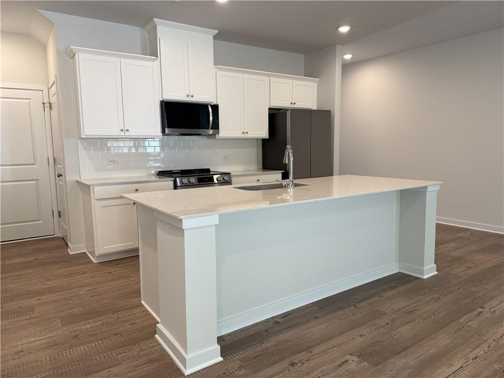 7349 Mulberry Trace Ln - Photo 5 of 32