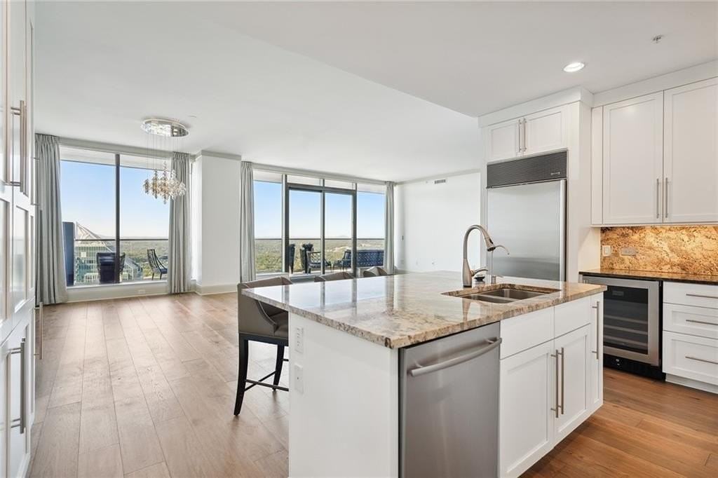 3344 Peachtree Rd Ne #3202 - Photo 4 of 39