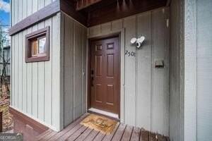 2501 Fairway Oaks - Photo 2 of 32