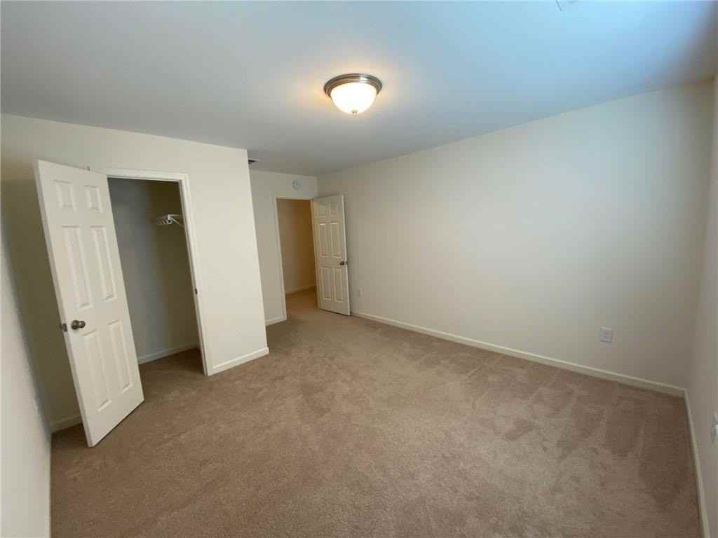 1490 Avalon Creek Rd - Photo 6 of 13