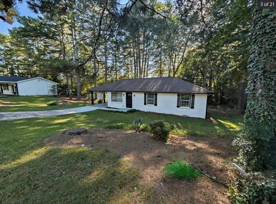 537 Eastside Dr - Photo 3 of 21