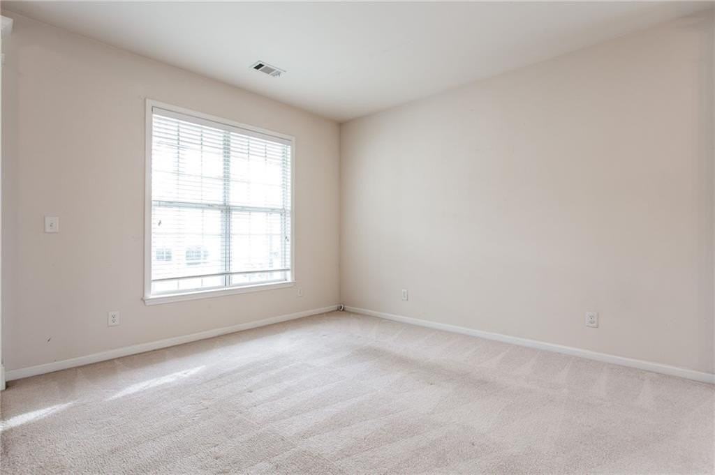 910 Wendlebury Ct - Photo 4 of 25