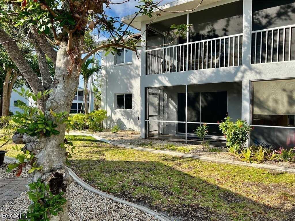 5024 Chiquita Blvd S #102 - Photo 6 of 12