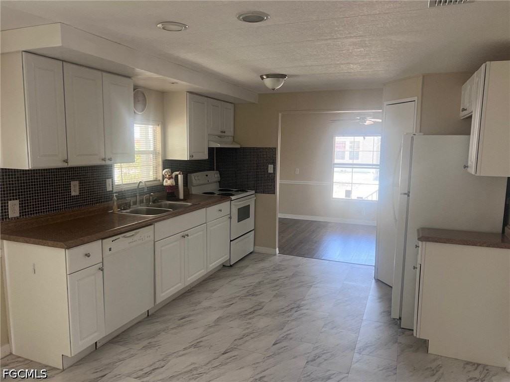 947 Strongbox Ln - Photo 2 of 14