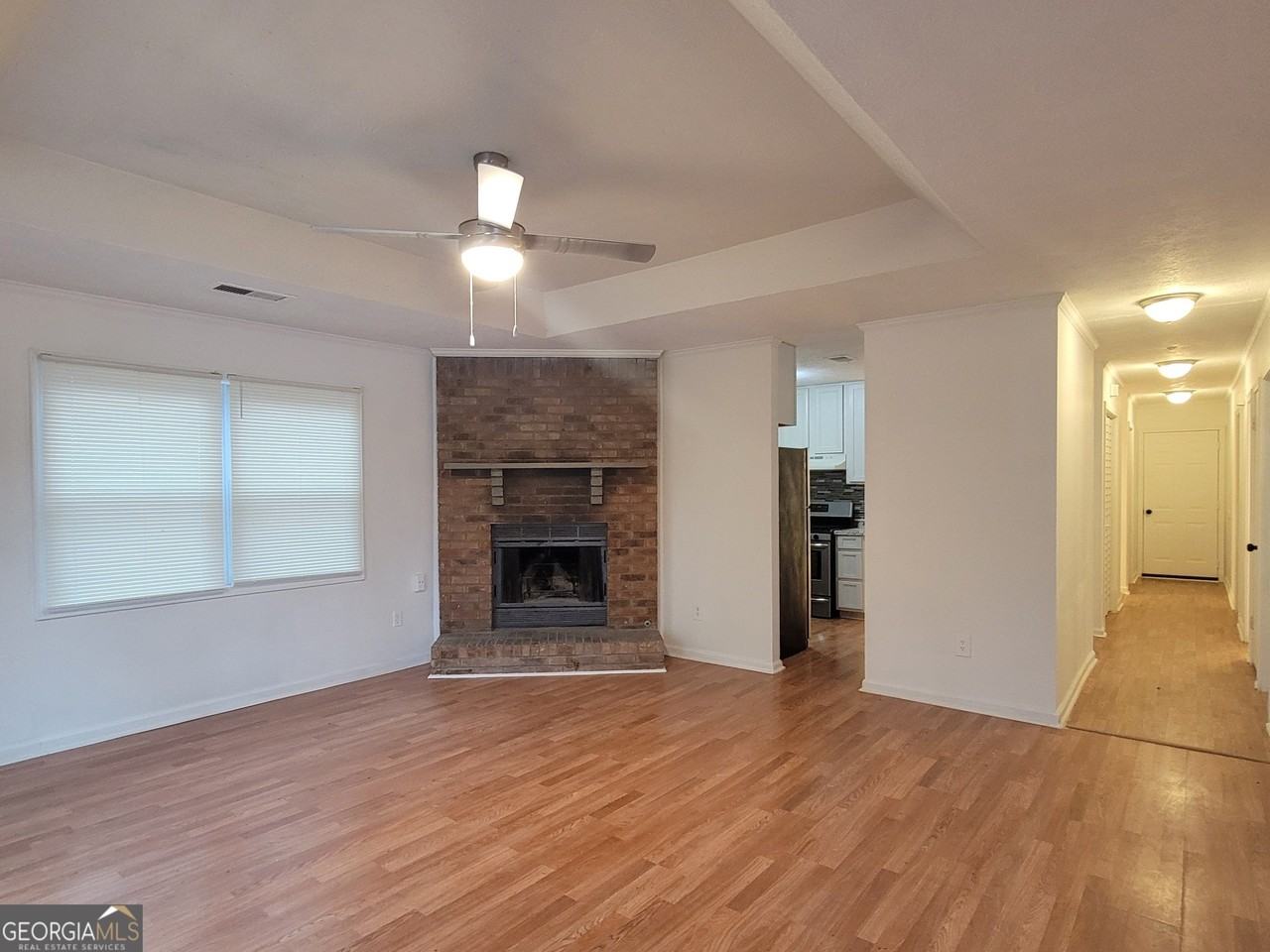 1086 Summer Brook Rd - Photo 3 of 21