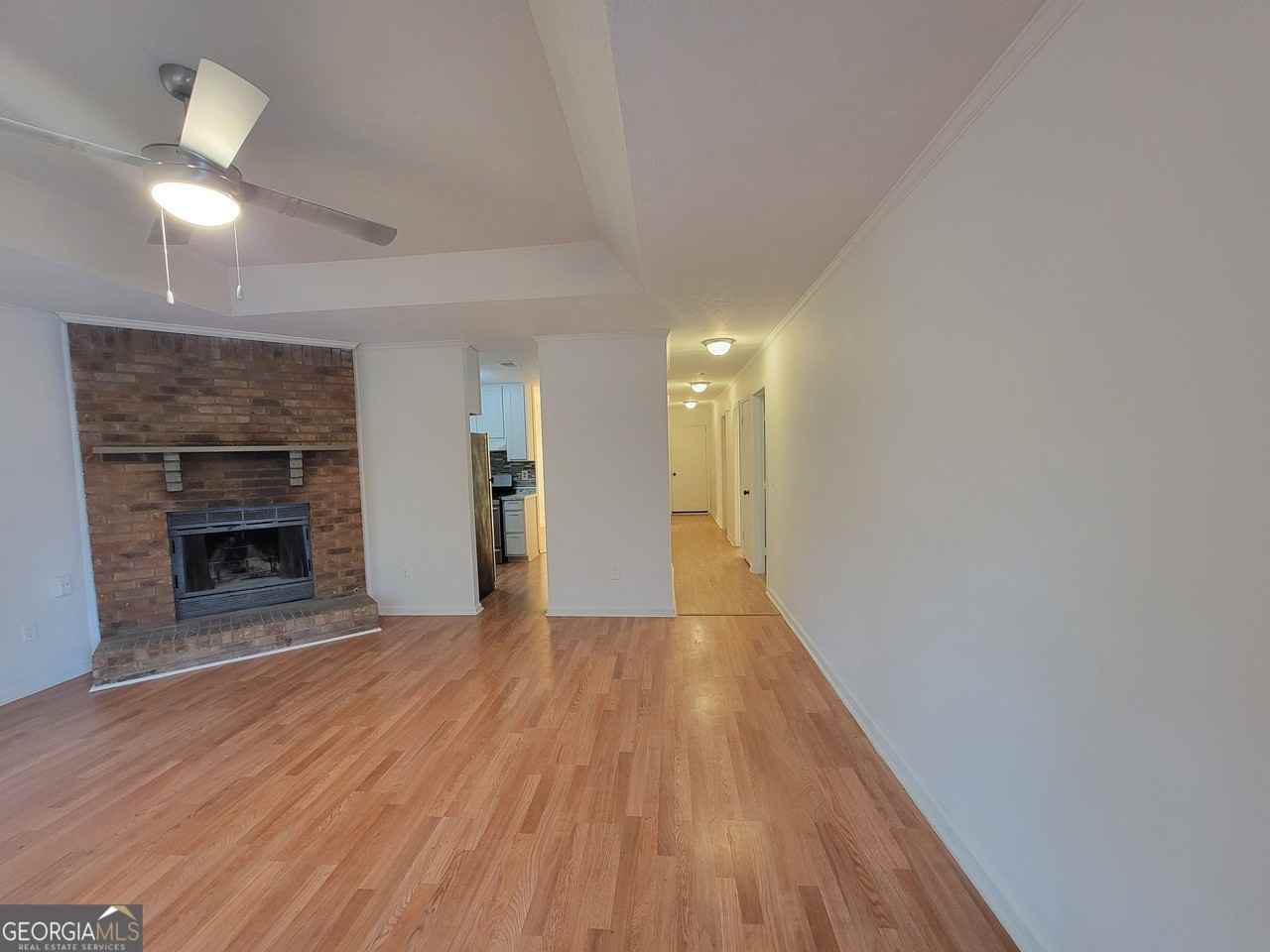 1086 Summer Brook Rd - Photo 4 of 21