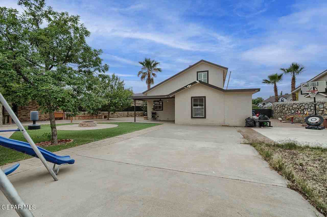 12272 Tierra Pez Way - Photo 6 of 35