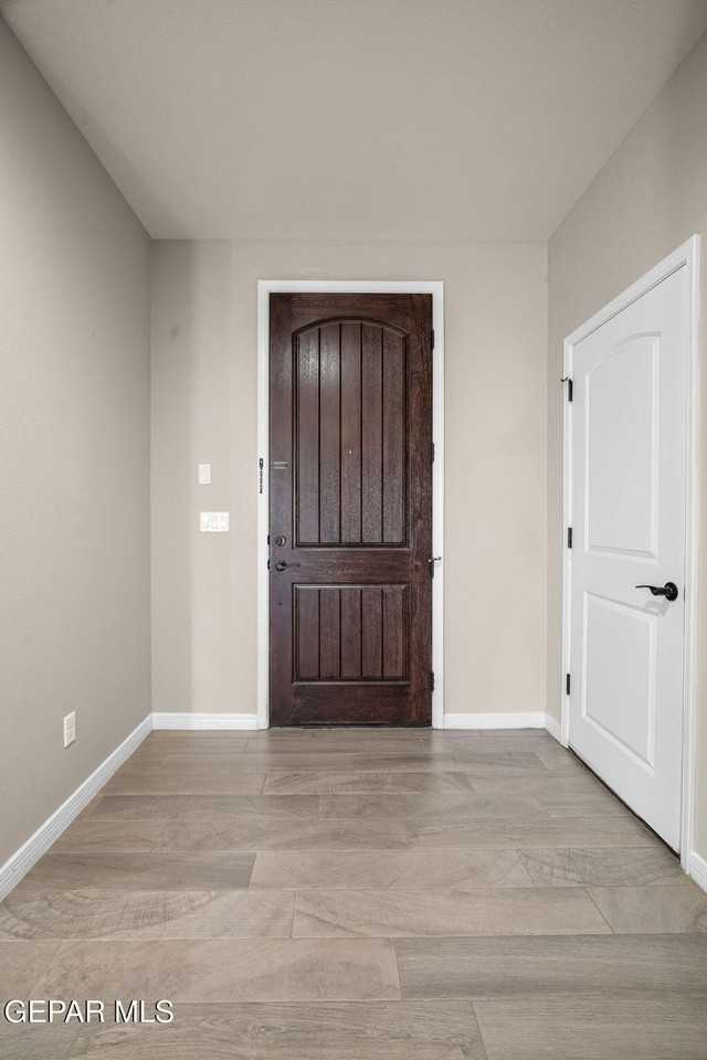 12926 Terrington Ave - Photo 4 of 33