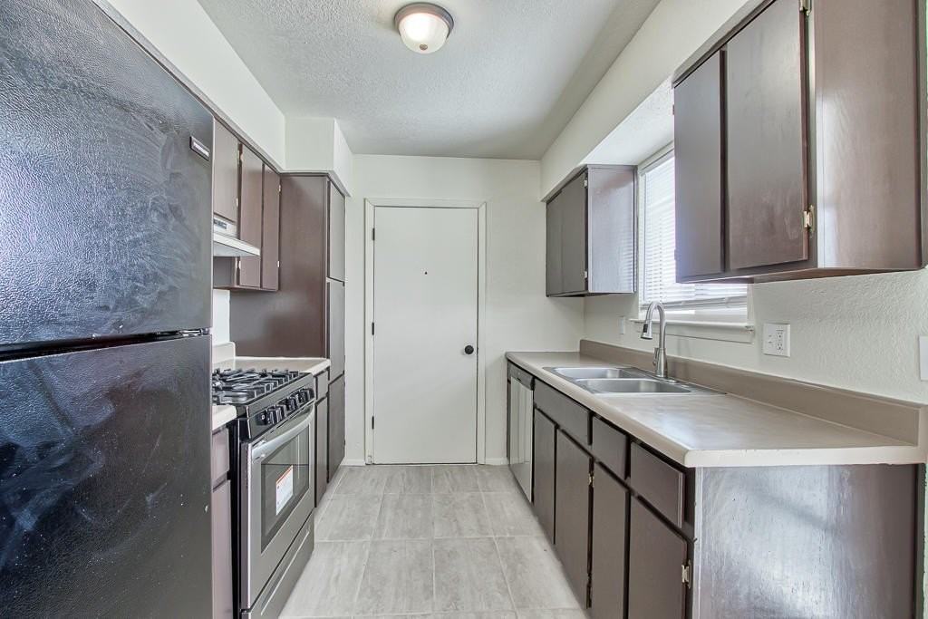 10720 Mcallen Pl - Photo 5 of 39