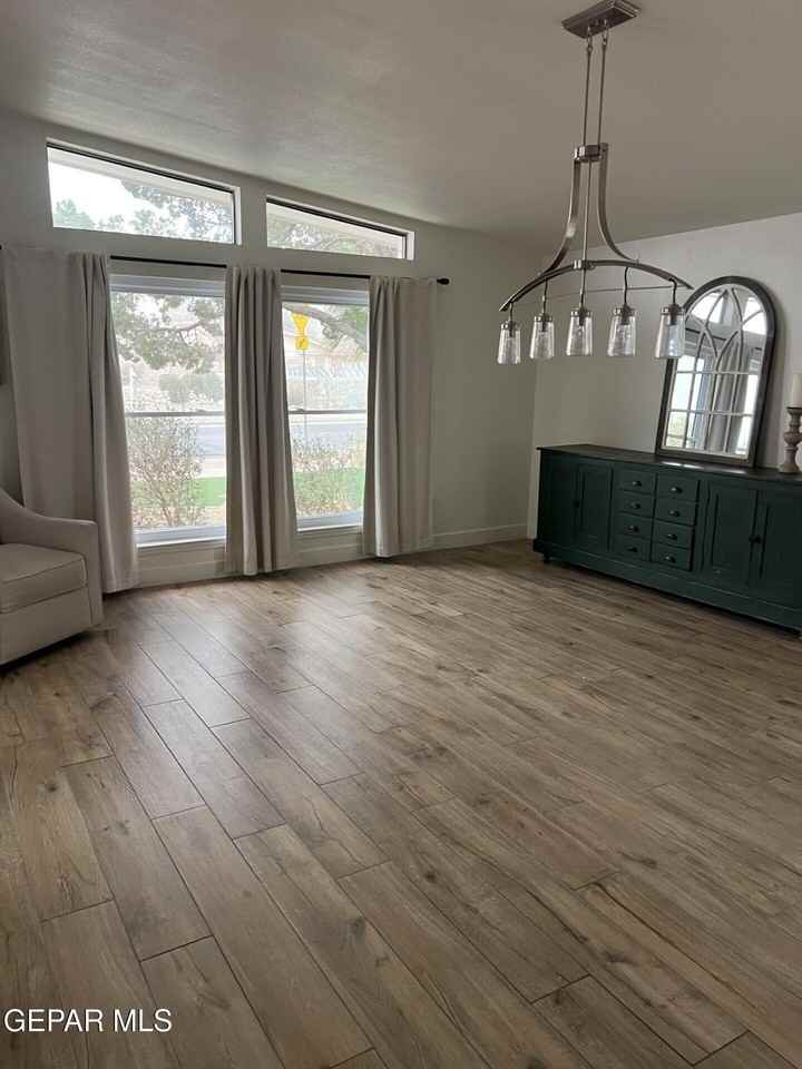 2009 Mermaid Dr - Photo 7 of 31