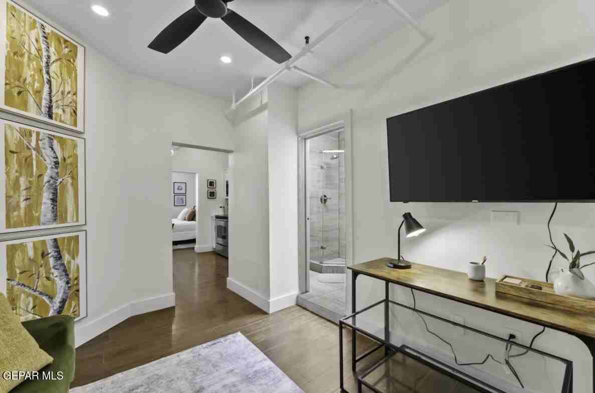 516 W San Antonio Ave #6 - Photo 3 of 8