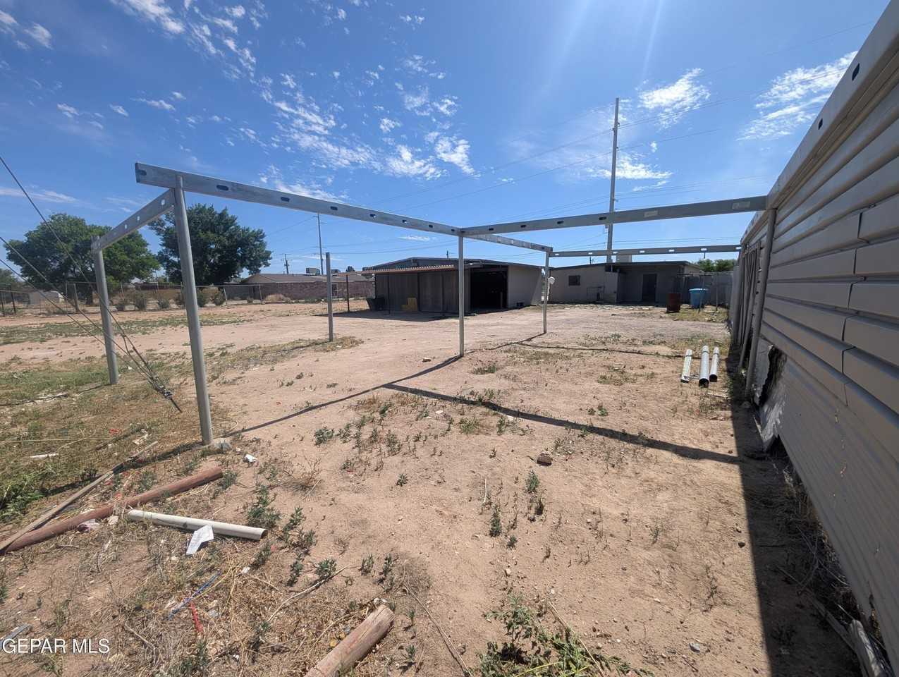 11841 Socorro Rd - Photo 6 of 17