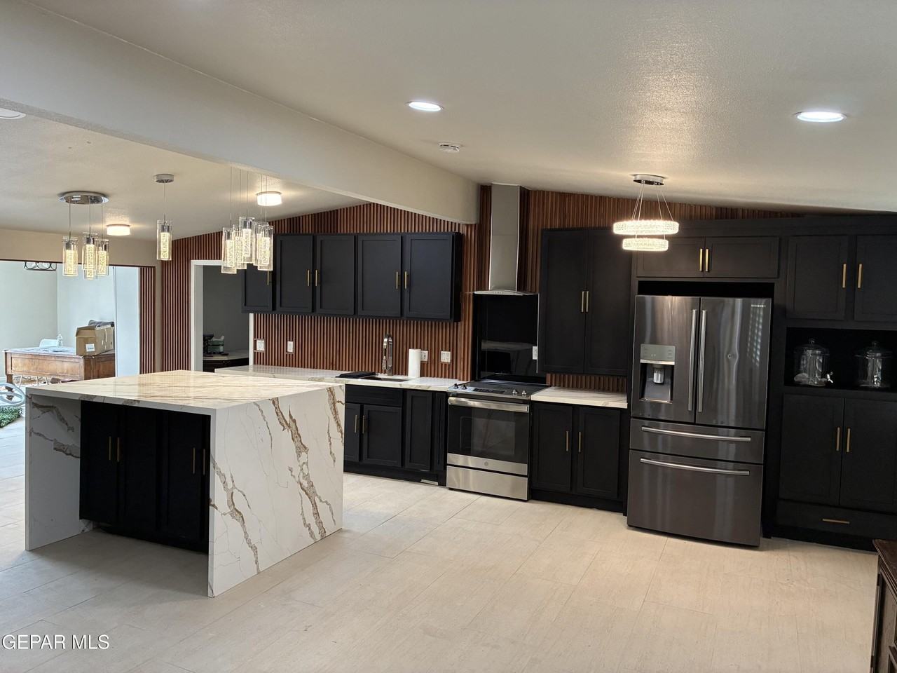 8316 Wh Burges Dr - Photo 3 of 18