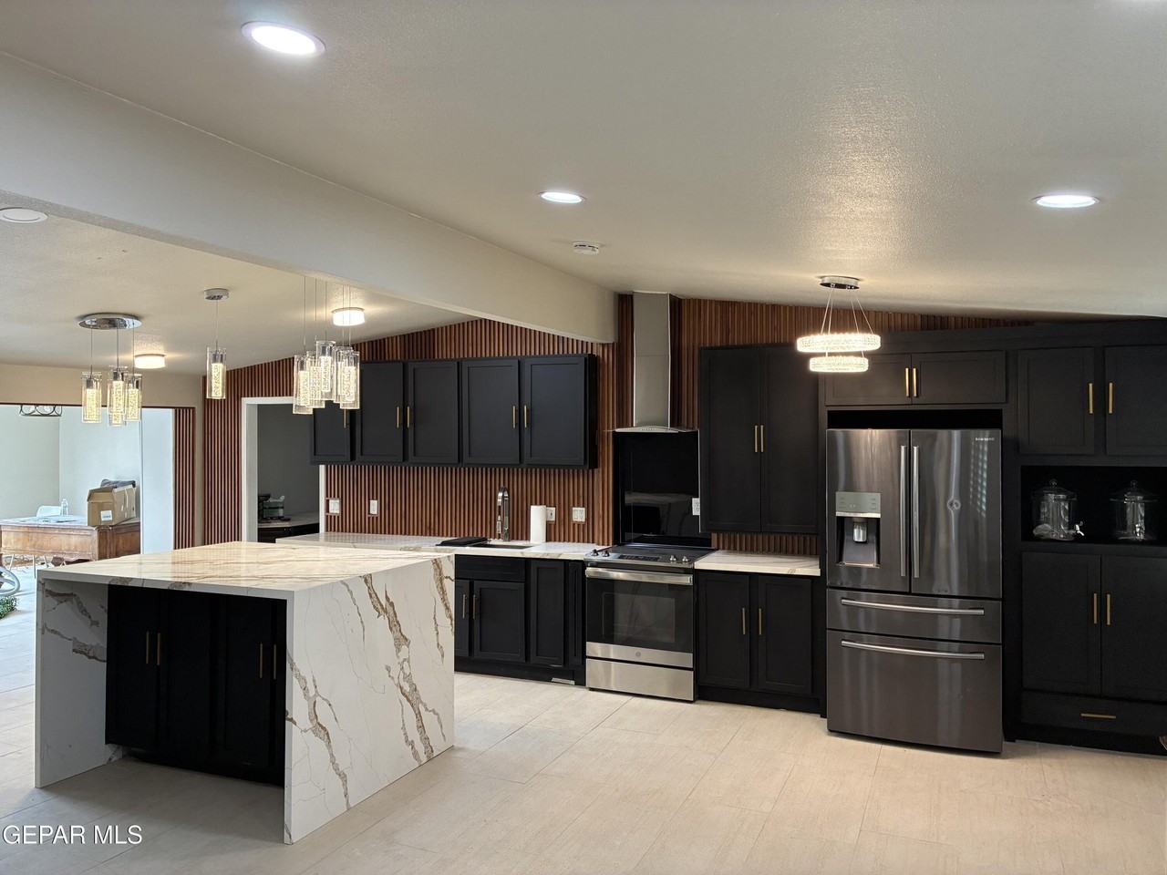 8316 Wh Burges Dr - Photo 4 of 18