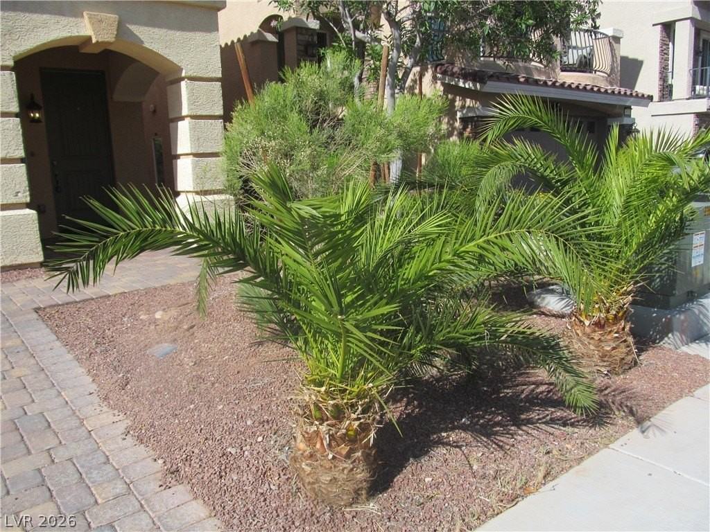 5930 Crown Palms Ave - Photo 2 of 25