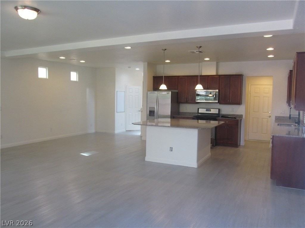 5930 Crown Palms Ave - Photo 6 of 25