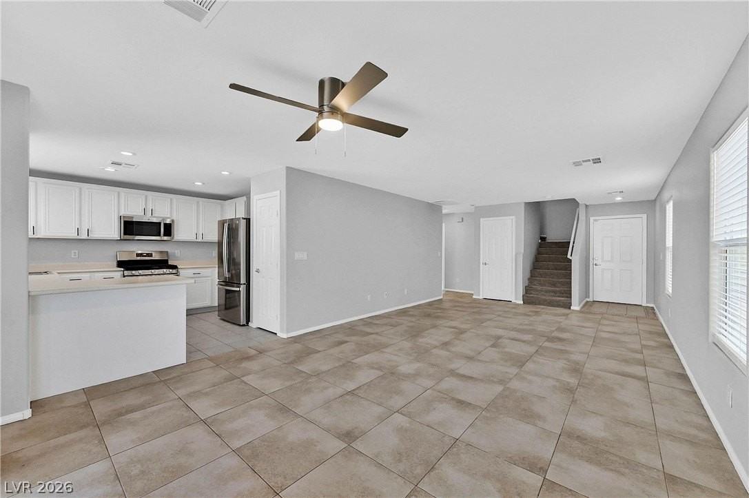 340 Silverado Pines Ave - Photo 2 of 23