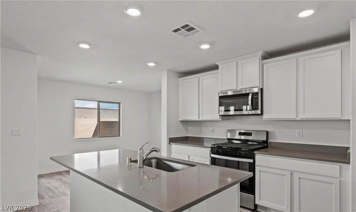 1705 Cowboy Path Ave - Photo 3 of 10