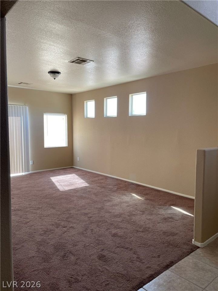 3753 Hollycroft Dr - Photo 3 of 22