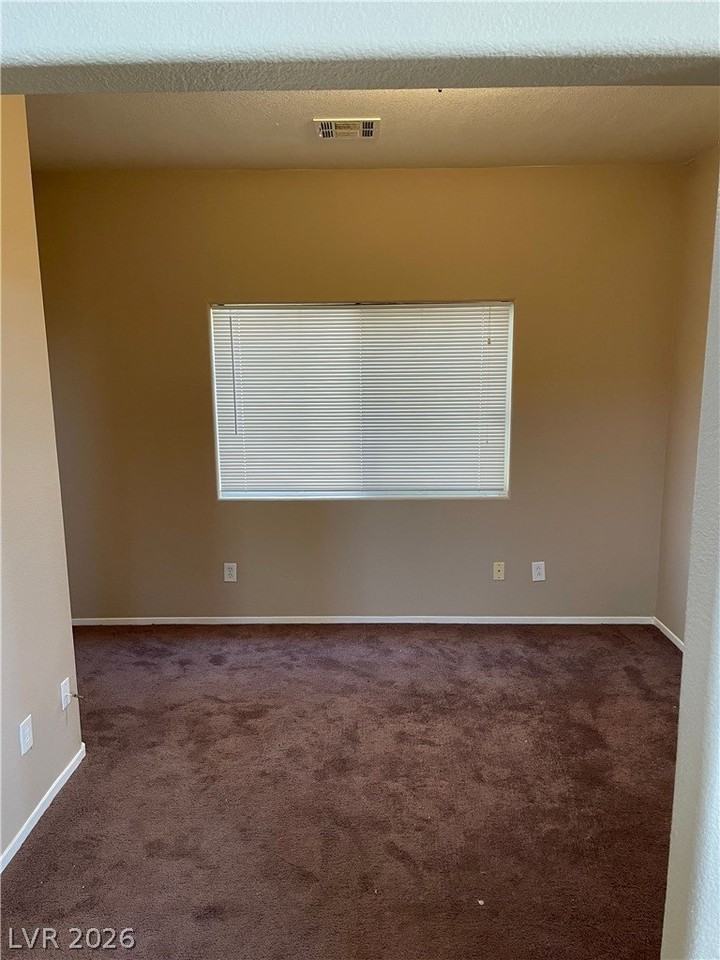 3753 Hollycroft Dr - Photo 6 of 22