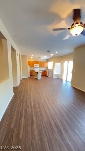 9132 Weeping Hollow Ave - Photo 5 of 18