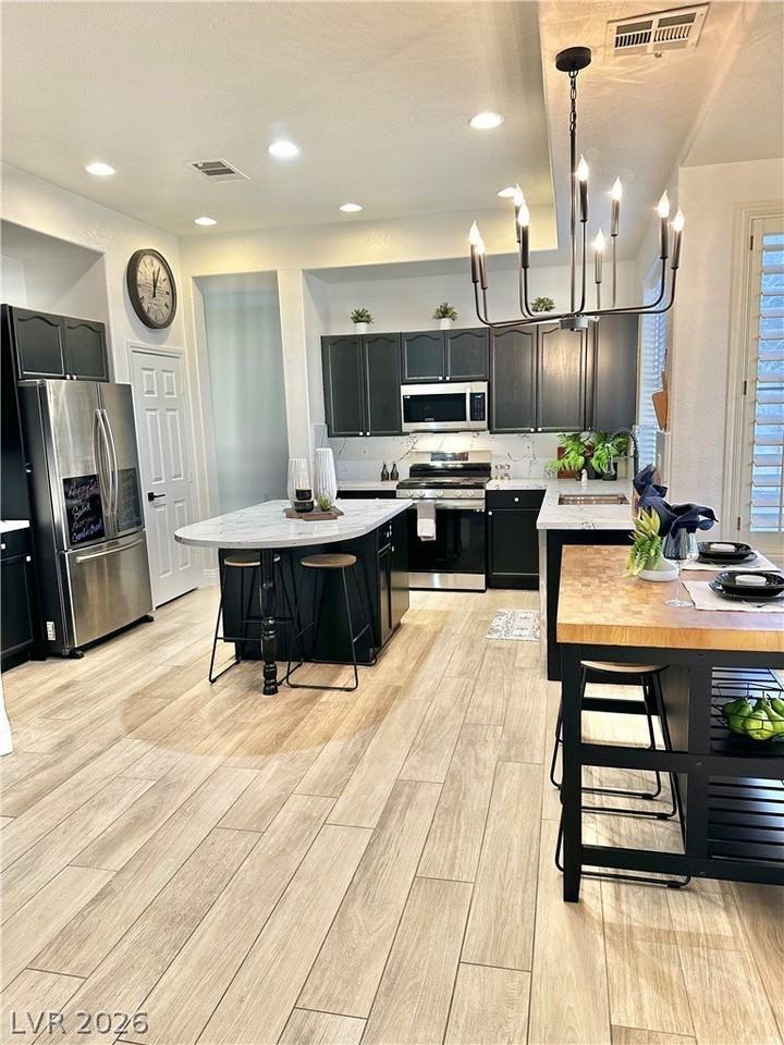 20 Chateau Whistler Ct - Photo 3 of 50