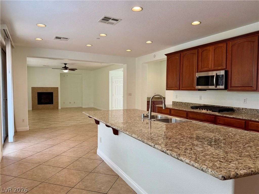 7873 Sleeping Lily Dr - Photo 4 of 35