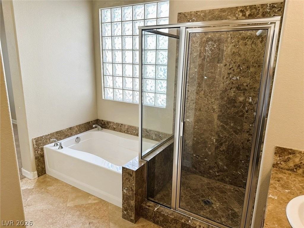 7576 Cascade Oak Ave - Photo 6 of 15